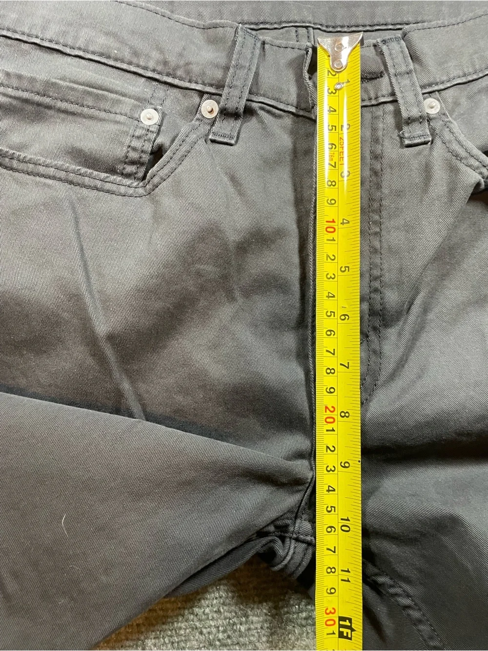 Levi's Relaxed Fit Jeans in Charcoal Black/Gray